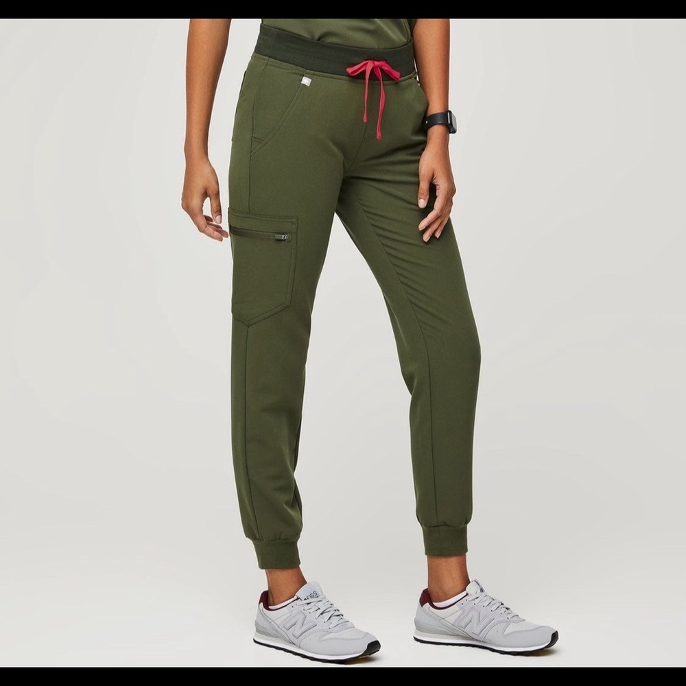 NWT Figs Zamora joggers size PS in Dark Olive